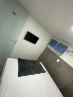 Quarto privativo com banheiro compartilhado,a 800mts do pátio do forró - B&B