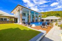 7 Bedrooms Mansion on The Golf Course! JB2 - B&B