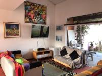 Car in the garage and everything on foot. - B&B Búzios