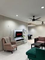 B&B Batu Caves - Homestay GG Greenwood Gombak - Bed and Breakfast Batu Caves