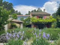 Maison Provençale avec piscine en bord de ruisseau - B&B Lafare