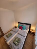 B&B Győr - TriAngol Apartman: fürdő, belváros, egyetem - Bed and Breakfast Győr