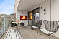 Toppleilighet på bryggen i Sogndal med fantastisk utsikt - Chambres d'hôtes Sogndal
