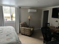 Modern Garden Suite with Ultra-Fast Fiber Near Stowe - B&B Morristown