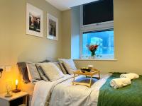 B&B Newcastle upon Tyne - HNFC Stays - Corporate Central Studios + Parking - Bed and Breakfast Newcastle upon Tyne