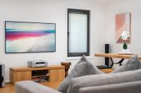 MèRose Place - Spacious Modern New - B&B