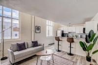 CozySuites 2BR - 2BA with Skybridge Access #1 - B&B