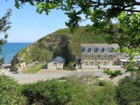 Face à la mer et au sentier de randonnée- Bretagne - B&B