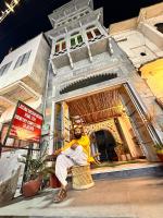 B&B Udaipur - Lakshmi Darshan Gokhada , Home Stay, Dormitory and complete family Sojourn - Bed and Breakfast Udaipur