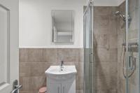BridgeCity Modern Holiday Condo in Maidstone - f8 - Chambres d'hôtes Kent