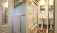 Beautiful Craftsman Style Home w/ Fenced Yard - B&B