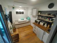 Private self contained self catering flat - Bed and Breakfast Bristol