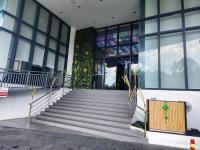 Kozi Square Twin Room with free Wi-fi & Carpark - B&B