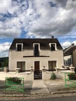 Belle maison du 18e siècle - B&B Bazemont