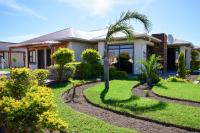 Menucha Country Lodge - Bed and Breakfast
