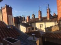 Le silence des toits / Silence under the roofs - B&B Lione