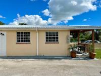 Island Life Apartment - B&B Bridgetown