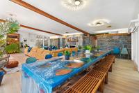18 bd w Indoor Pool Hottub & Sauna - Mystery Room - B&B East Stroudsburg
