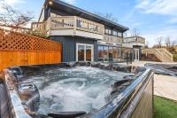 18 bd w Indoor Pool Hottub & Sauna - Mystery Room - B&B East Stroudsburg