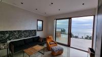 Pines & Waves Spacious House with the Sea View - Bed and Breakfast Bar