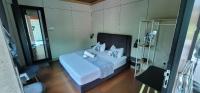 King Room with Garden View