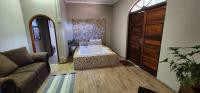 Deluxe Queen Suite