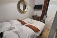 B&B Grenoble - Le Diderot YourHostHelper - Bed and Breakfast Grenoble