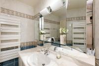 Gabriel YourHostHelper - B&B Cannes