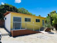 Camera Quadrupla Economy