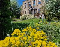 B&B Mossley - the lodge@ beechwood house - Bed and Breakfast Mossley