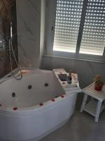 Camera Matrimoniale con Vasca Idromassaggio