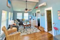 The Pink Flamingo Beach Gulf views - B&B Freeport
