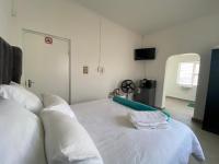 B&B Cape Town - No1 Guest House - Bed and Breakfast Cape Town