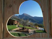 Apartment with Mountain View