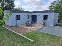 Joli chalet contemporain, calme et verdure. - Ferienwohnung