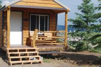 Zimmer mit Queensize-Bett und Balkon