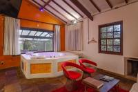 King Room with Spa Bath