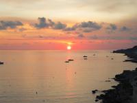 Seafront Maisonette Ocean Views & Terrace - B&B Mellieħa