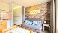 Résidence Sagittaire - Studio entièrement rénové avec cabine · Centre station · Balcon MAE-7390 - B&B