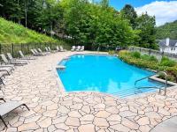 The Alpine Nest - 3 Beds - 4 Guests - Free Parking - Pool - B&B Mont-Tremblant