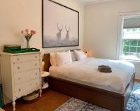 B&B Halifax - Pet-Friendly Space #3, King bed, Office - Bed and Breakfast Halifax
