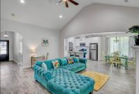 Reduced! Newly Renovated Luxe West Beaumont w Priv - B&B Beaumont