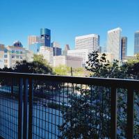 B&B Houston - Downtown Dream Toyota Ctr/George R Brown/Minute Maid Stadium - Bed and Breakfast Houston