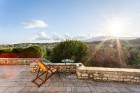 Elaion Hideaway - Uncover Petalidi's Secrets - B&B Karpofóra