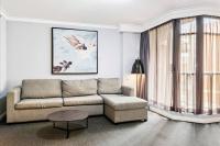 KozyGuru | Haymarket | Modern 1 Apt Best Location - Bed and Breakfast Sydney
