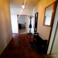 Spacious 3 bedroom apartment, close to metro station - Bed and Breakfast