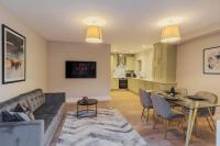 Modern 2 Bed Ground Floor - Private Parking - Ferienwohnung