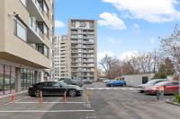Mido Park Apartment with Private Parking & Self Check-in - Ferienwohnung