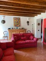 Casa Boru - a beautiful fully restored spacious house with fantastic views - B&B Calice al Cornoviglio