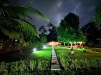 Cabin in Paradise with jacuzzi, free Wifi, and Relaxing sound of the river, Bungalows Tulipanes - B&B